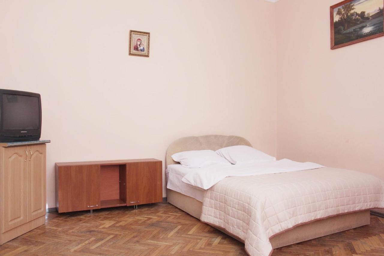 Квартира Подобово Біля Форуму Високий Замок Вулиця Хмельницького 61 Λβιβ Εξωτερικό φωτογραφία